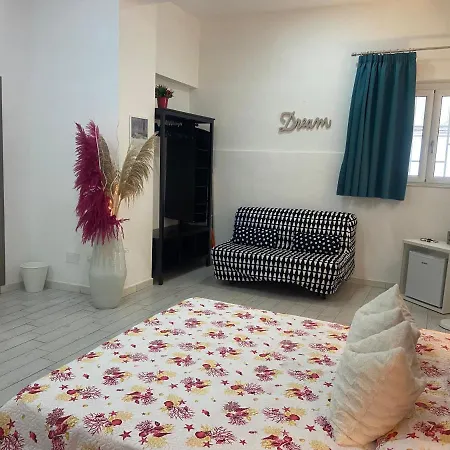 Dora's House * Naples