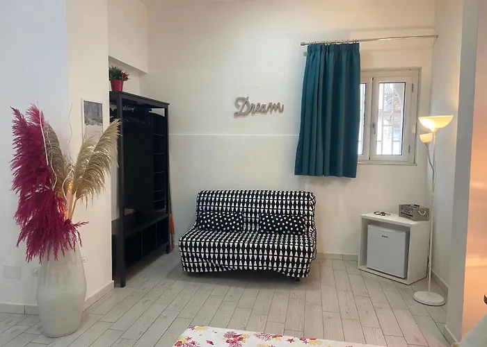 Konukevi Dora's House