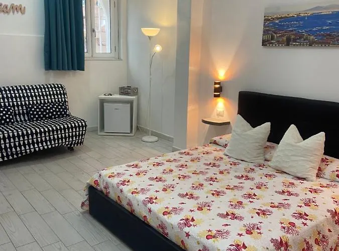 Konukevi Dora's House