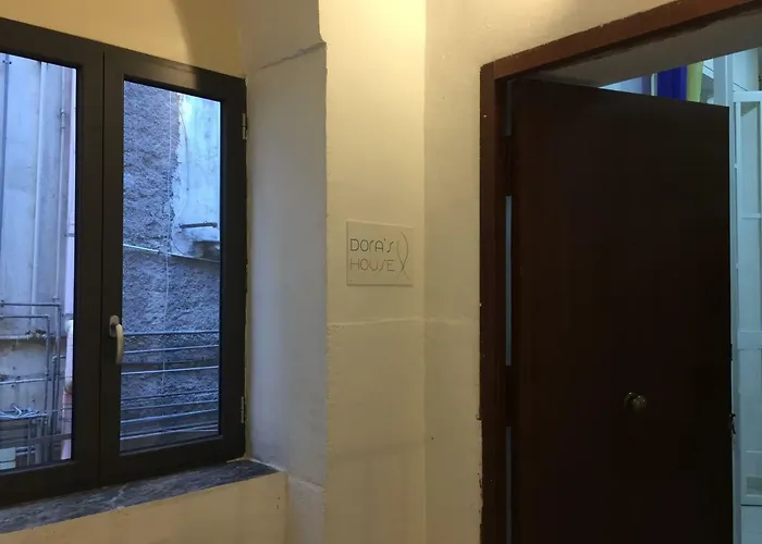 Konukevi Dora's House